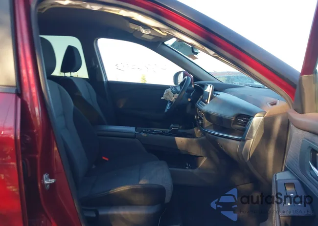 JN8BT3BB2PW194932: 43862553