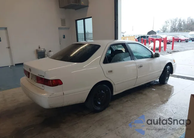 4T1BF28KXYU090993: 43862683