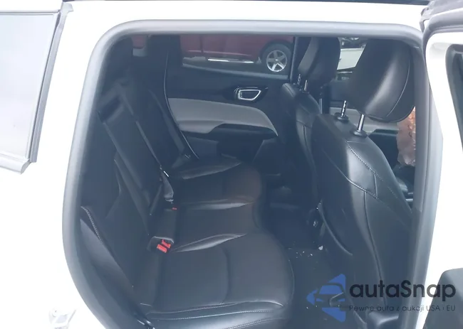 3C4NJDCN5RT174552: 43864396