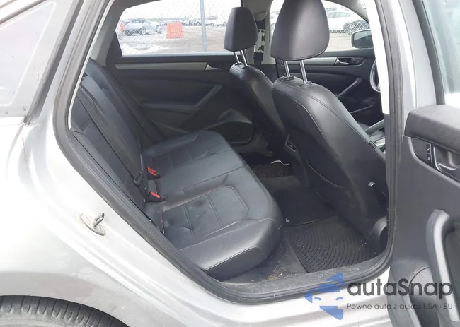 1VWBS7A31EC108165: 43864433