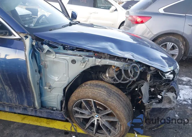 3MW5R7J0XL8B29003: 43863496