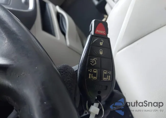 2C4RC1BG8DR584528: 43863607