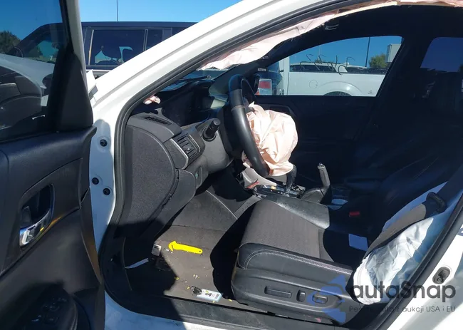 1HGCR2F51HA029421: 43863633