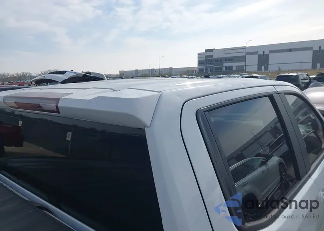 1GCPWCED9KZ126107: 43863730