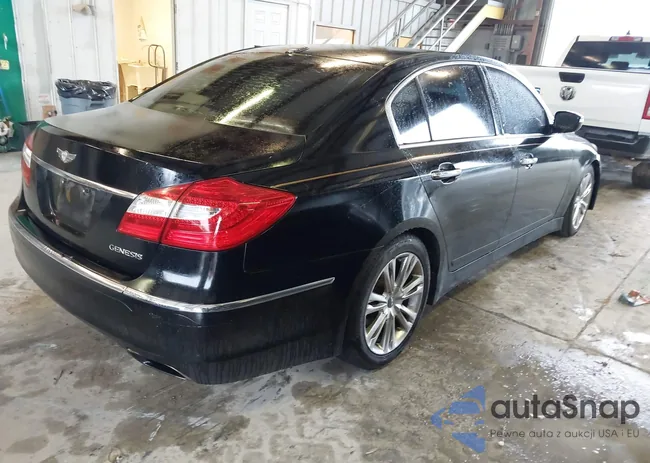 KMHGC4DD1CU153733: 43865281