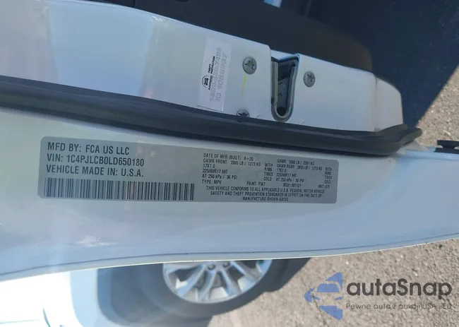 1C4PJLCB0LD650180: 43865408