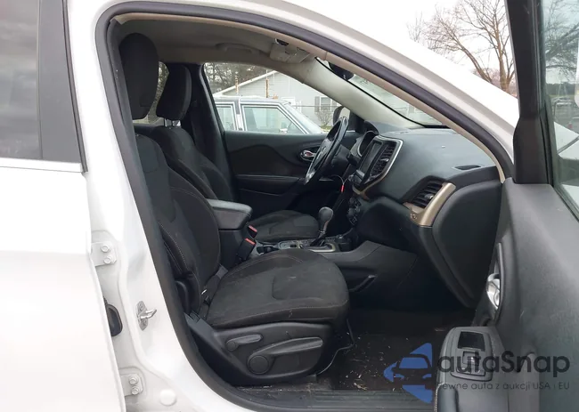 1C4PJMCS9GW253731: 43864547