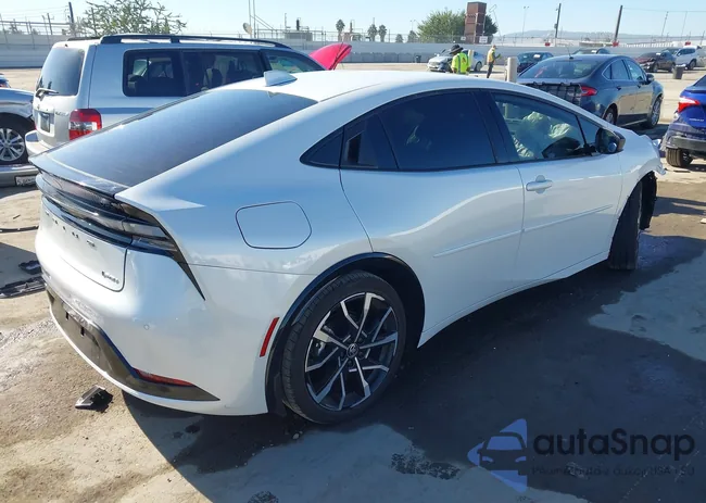 JTDACACU7S3047057: 43864778