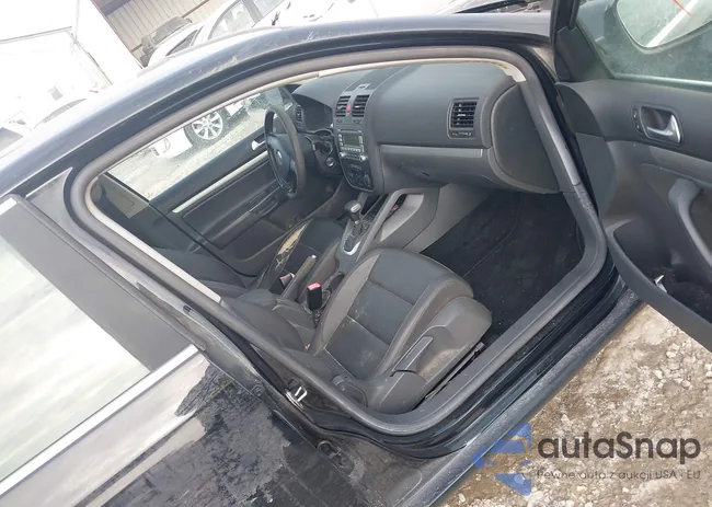 3VWRM71K98M104366: 43864824