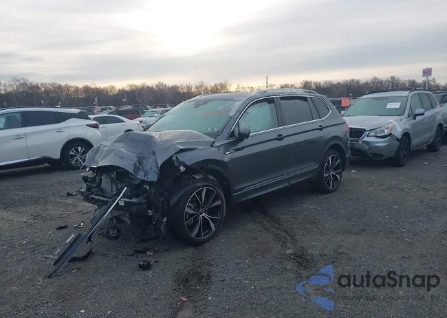 3VV4B7AX1RM170928: 43865887