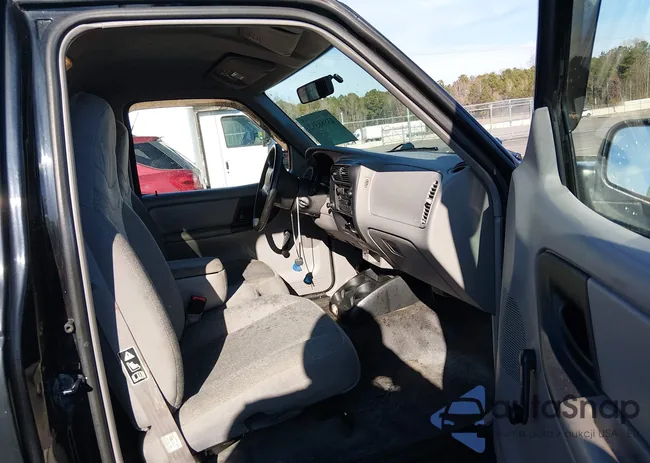 1FTYR10V1YPB17177: 43866392