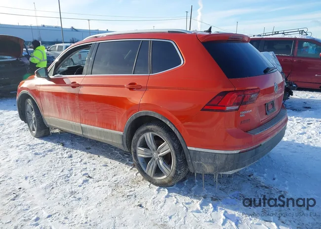 3VV4B7AX9KM039915: 43865559