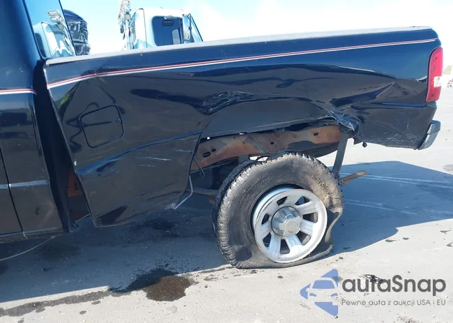 1FTYR10D58PB07226: 43865574