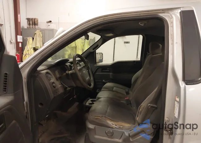 1FTMF1CM1CKE10884: 43865622