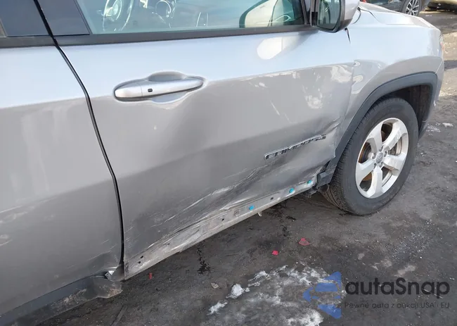 3C4NJDBB4KT592582: 43866988