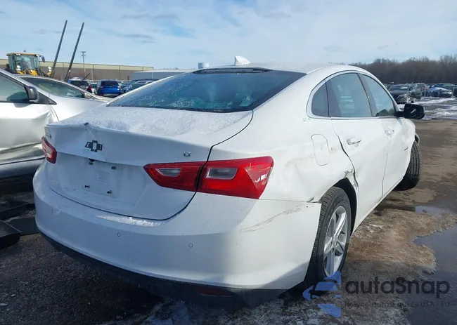 1G1ZD5ST3RF124413: 43867111