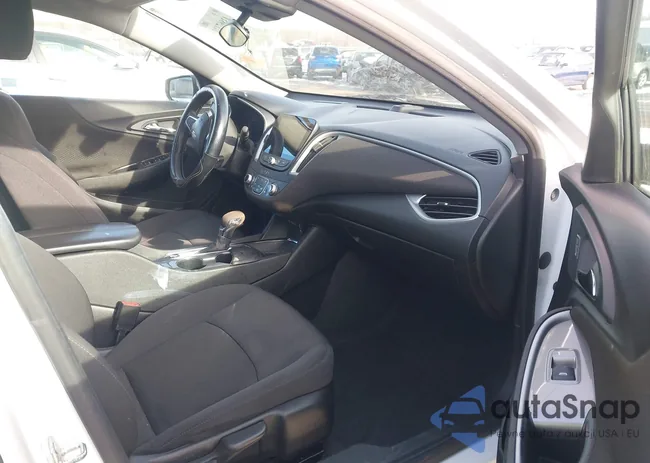 1G1ZD5ST3RF124413: 43867111