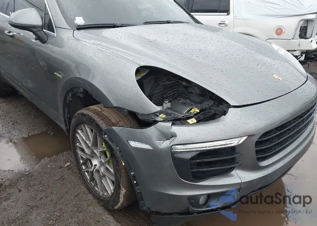 WP1AE2A25GLA60784: 43867385