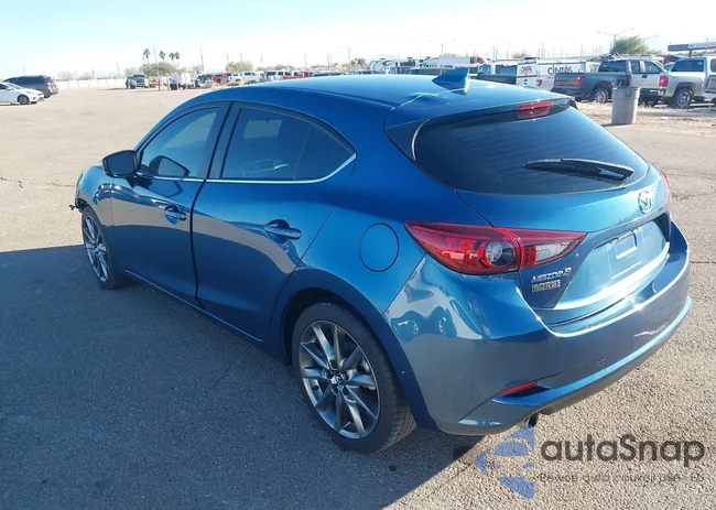 3MZBN1L31JM194247: 43866800