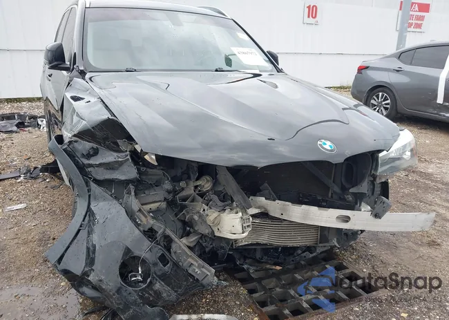 5UXWZ7C53H0V86302: 43867972