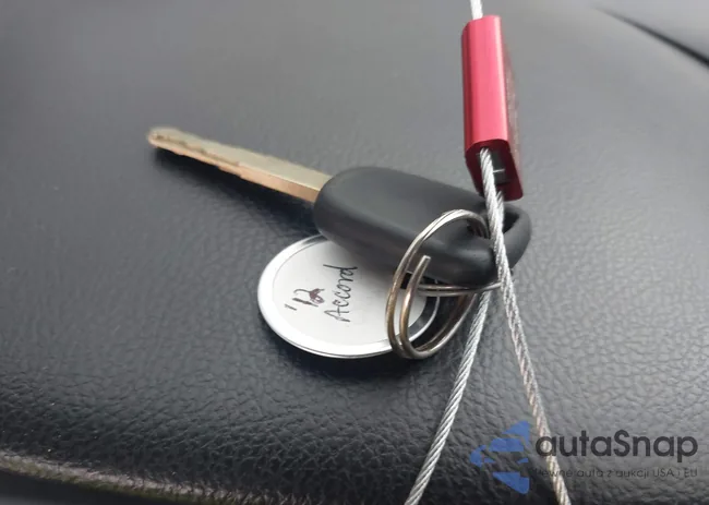 1HGCP2F84CA224793: 43868041