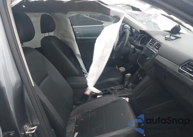 3VV2B7AX7JM103696: 43868064