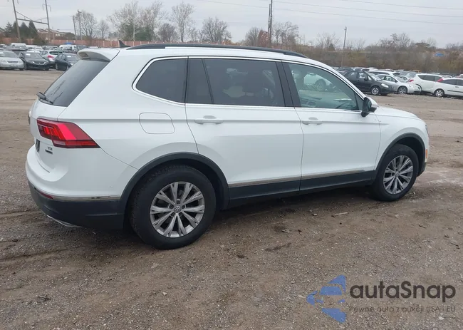 3VV2B7AX5JM067961: 43868235