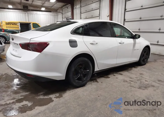 1G1ZB5ST2LF023327: 43868334