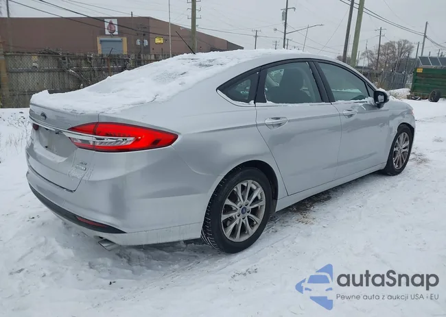 3FA6P0HD5HR412588: 43867581