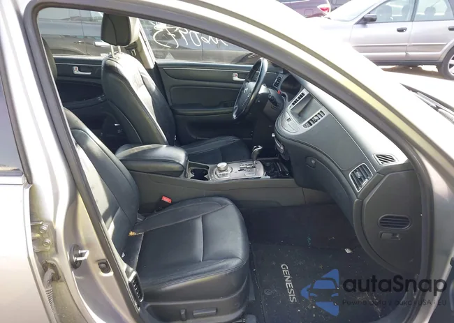 KMHGC4DD3CU192890: 43868973