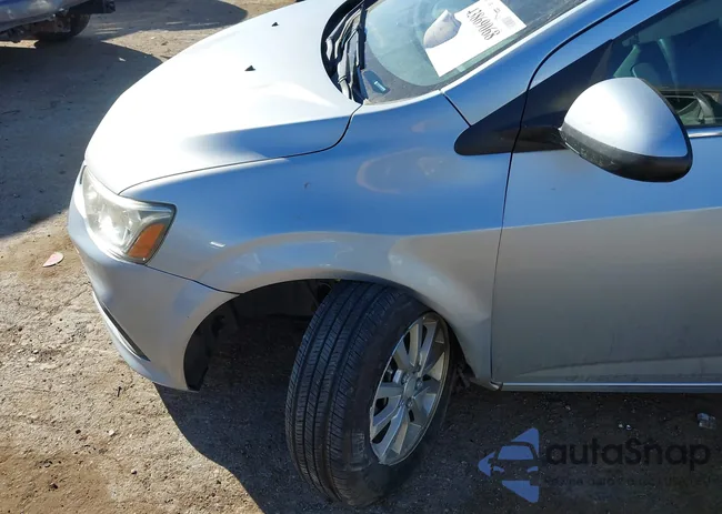 1G1JD5SH9H4105903: 43869068