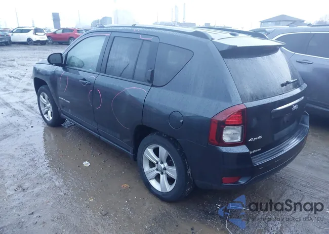 1C4NJDBB0GD521196: 43869137