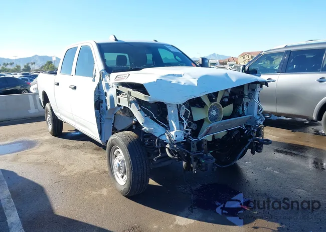 3C6UR5CL3RG180374: 43869702