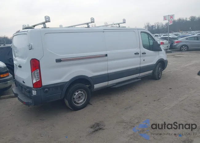 1FTNR2YM5FKA86255: 43871273