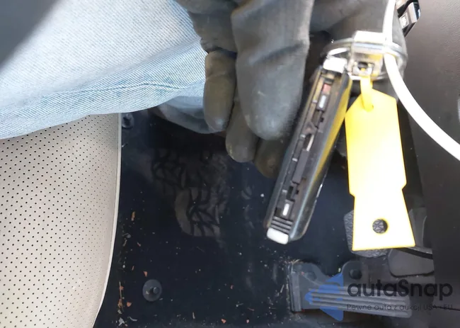 JM3TCBCY3L0409395: 43871404