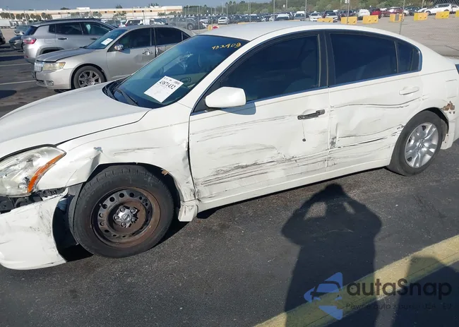 1N4AL2AP4BC134472: 43871432