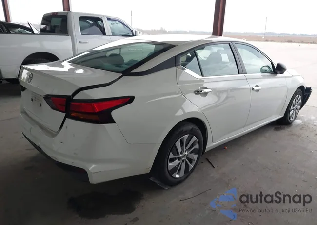 1N4BL4BV0RN355868: 43870652