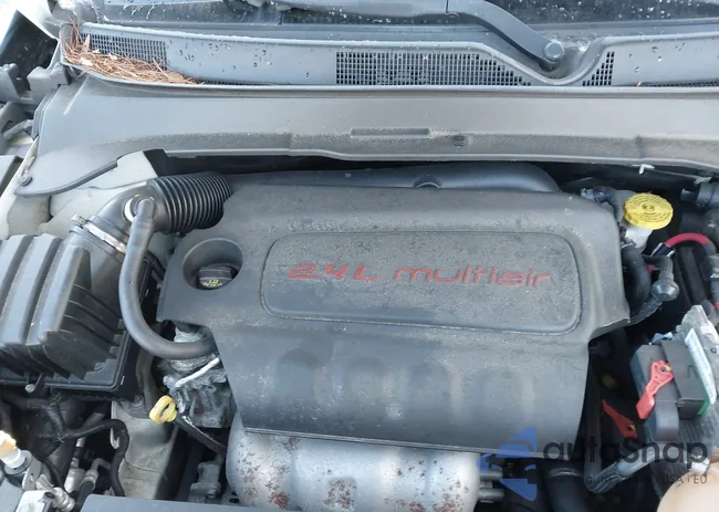 3C4NJDBB5JT144320: 43870673