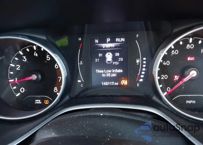 3C4NJDBB5JT144320: 43870673