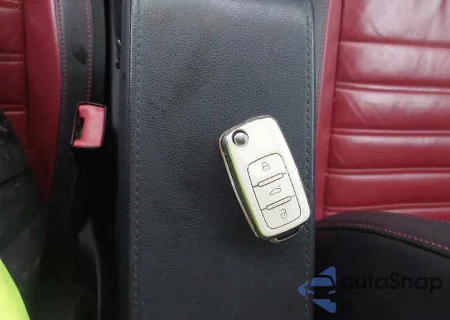 3VW8T7AT4DMH20559: 43870729