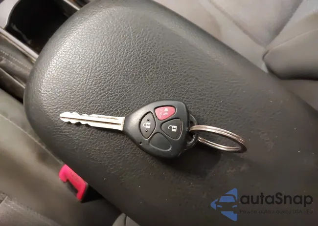 2T1KE4EE2AC038133: 43871633