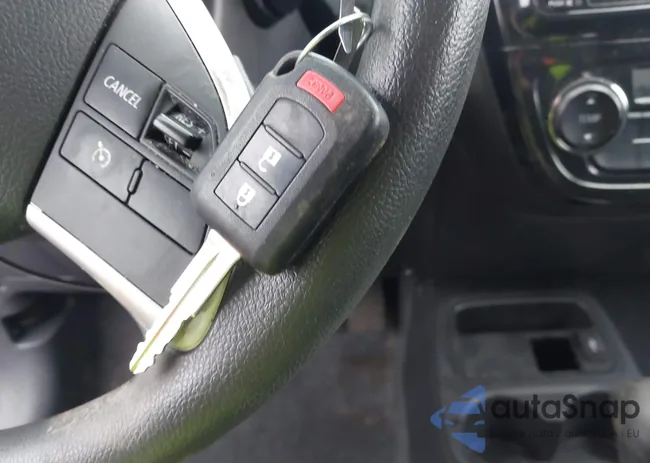 ML32FUFJ7PHF03668: 43872886