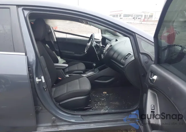 KNAFX4A82E5148403: 43872980