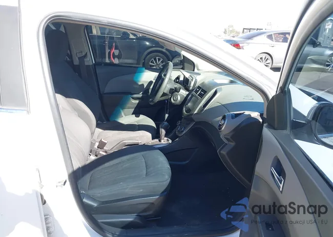 1G1JC5SHXG4135297: 43873159