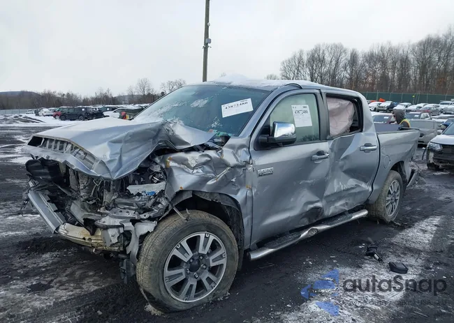 5TFAY5F1XMX034647: 43872480