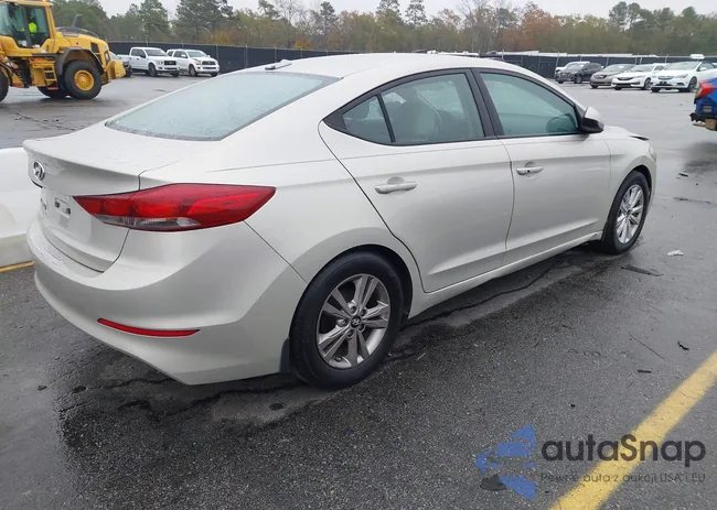 5NPD84LF8HH058048: 43872588