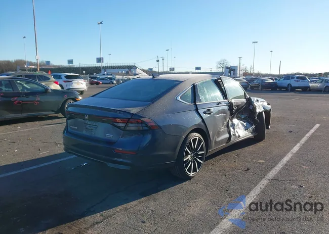 1HGCY2F80SA037918: 43873533