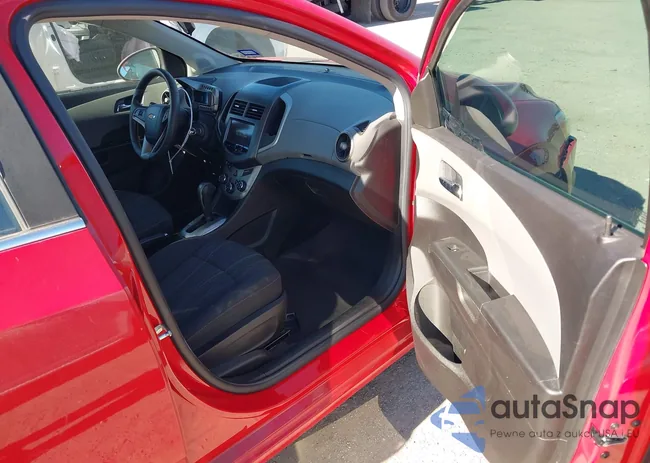 1G1JC5SH4D4156058: 43875328