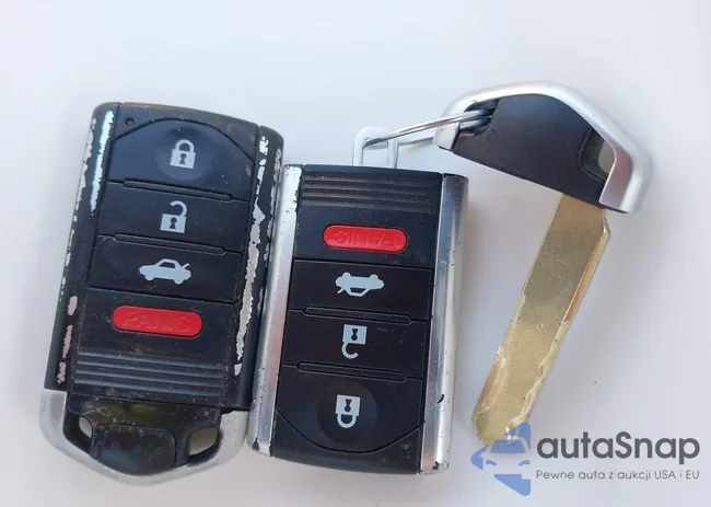 19UUA8F58AA017013: 43875350