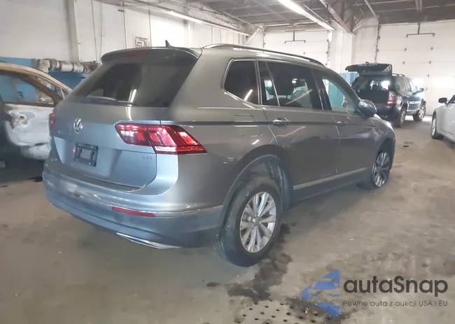 3VV3B7AXXJM088406: 43874486